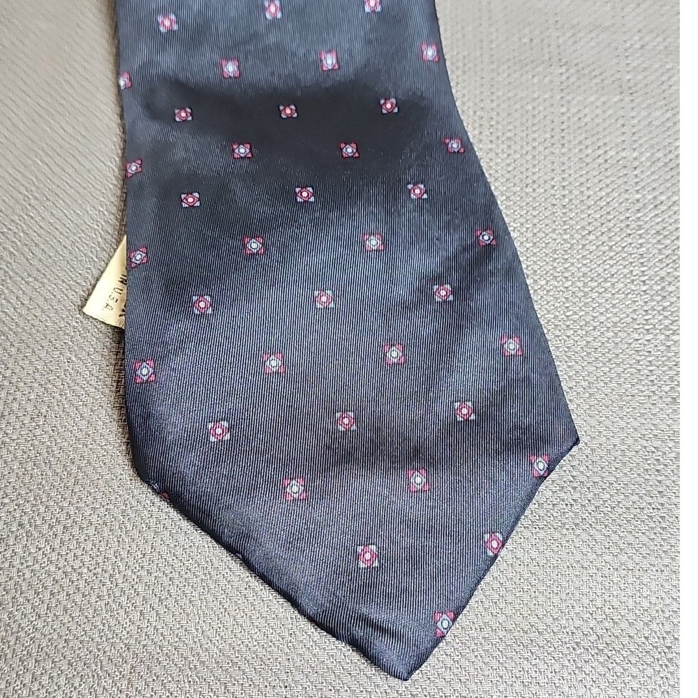 VTG Yves Saint Laurent‎ Blue Geometric 100% Silk Neckwear  Tie  Made in USA!